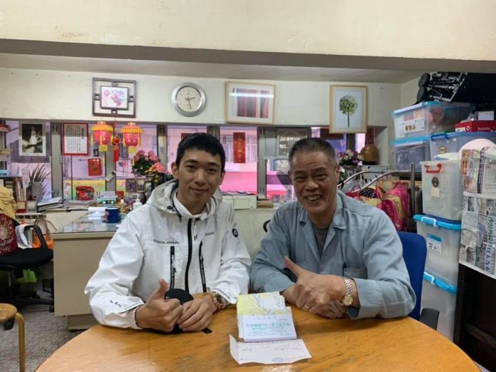 Wong Ching-kit (left) and Chan Cheuk-ming (Right) at Pei Ho Counterparts Restaurant donates to feed needy