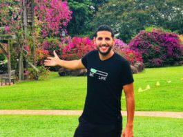 Nuseir Yassin announce Nas Daily Meetup at Singapore Botanic Gardens